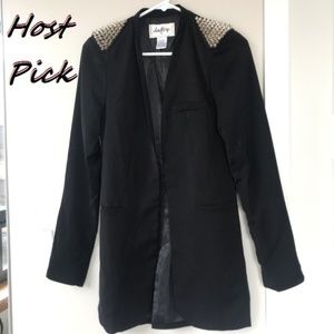 🛑SOLD OTHER PLATFORM🛑 Buckle Open Black Blazer